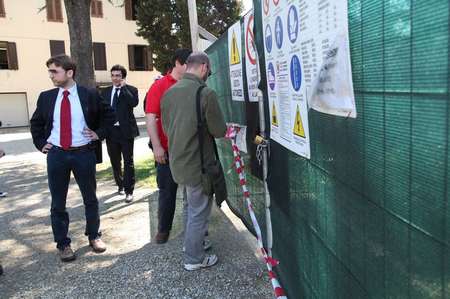 dissequestro scuole lambruschini 29/04/2010 2/5