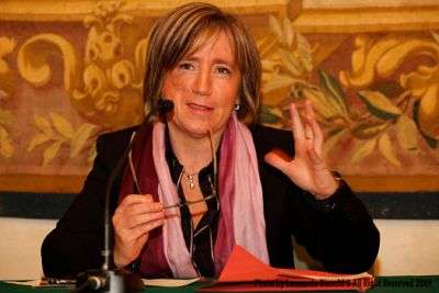 &ldquo;Alta velocit&agrave; a patto che si tratti di un servizio aggiuntivo. Impensabile da Siena &lsquo;saltare&rsquo; le stazioni di Poggibonsi, Certaldo e Castelfiorentino oppure collegamenti da Arezzo senza la fermata di Figline&rdquo;